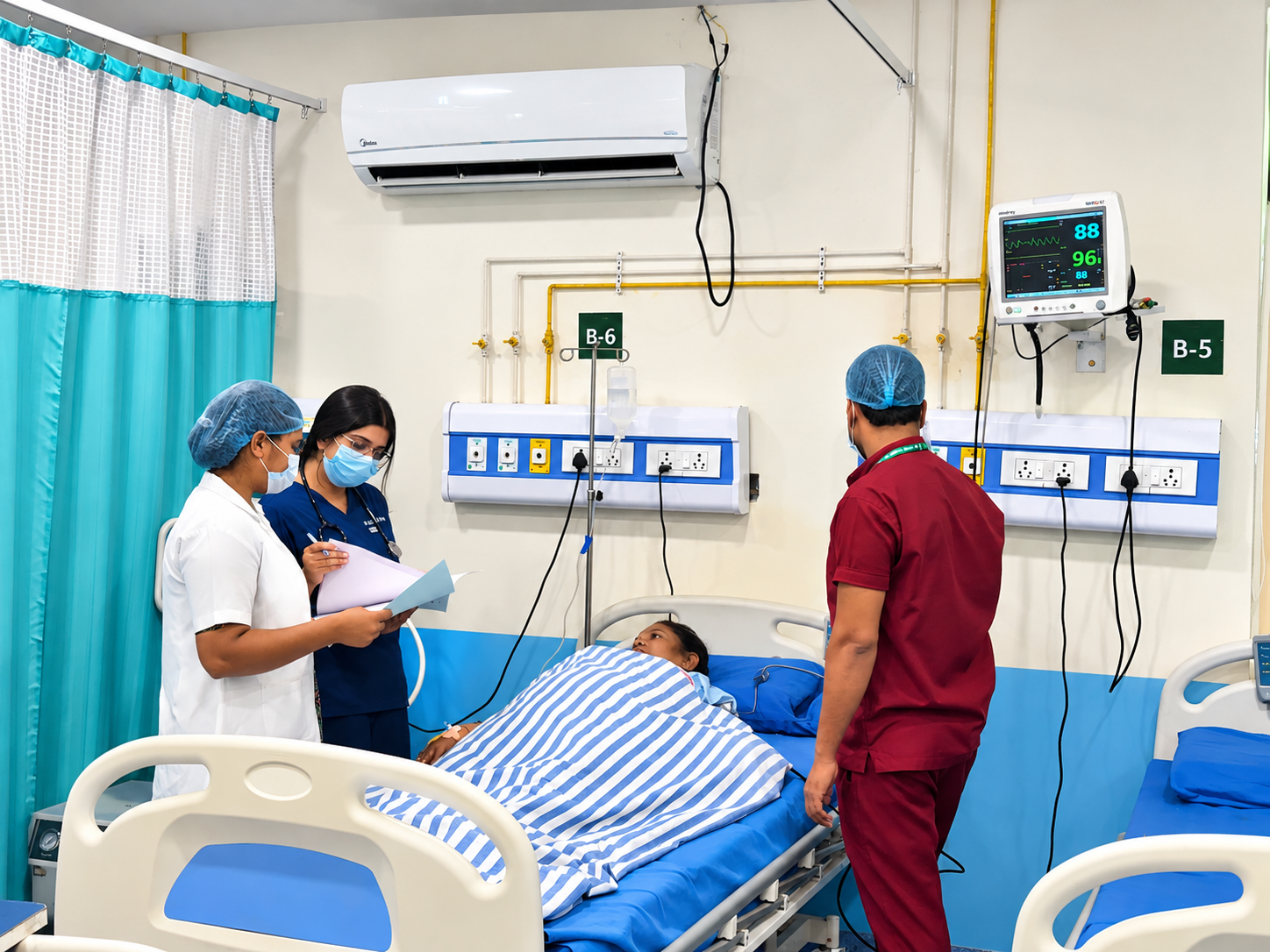 Ward rounds with medical staff